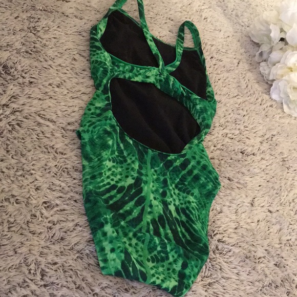 High cut one piece speedo - Picture 1 of 6